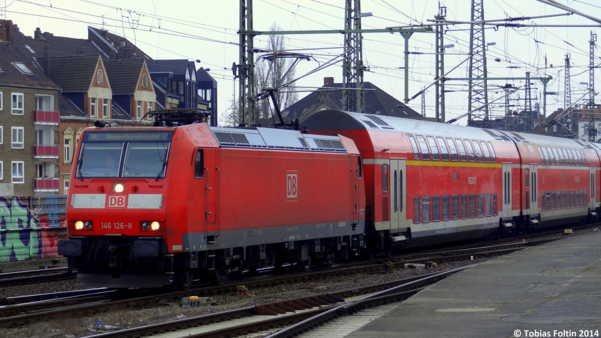 Der RE nach Bremerhaven-Lehe wird in Hannover Hbf bereitgestellt.
Aufgenommen im M�rz 2014.