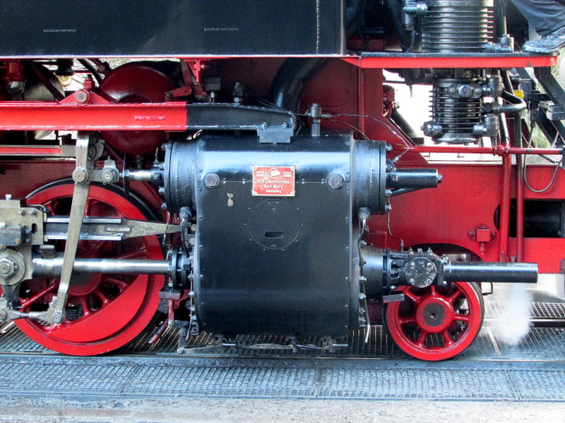 Der rechte Zylinder von 99 7234-0 am 10.Jan.2014