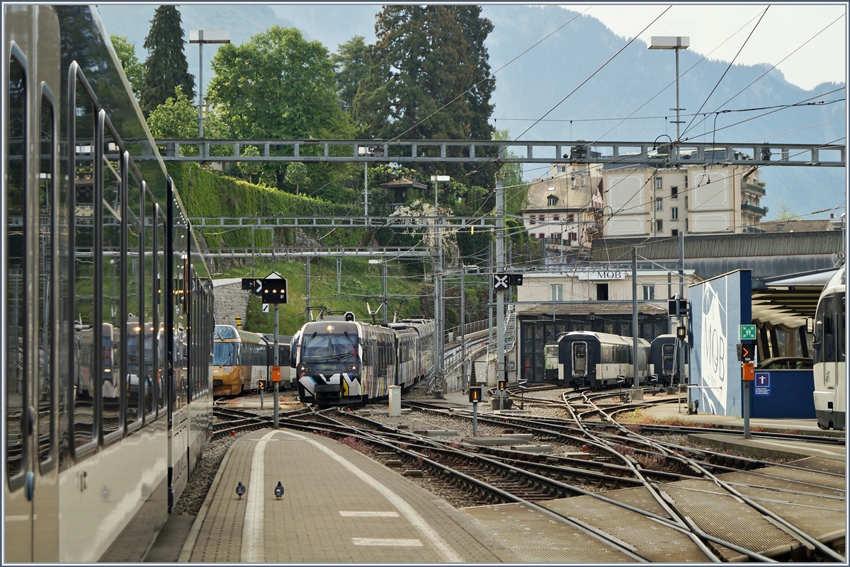 Der von Sarah Moris gestaltete Lenkerpendel  Monarch  erreicht Montreux.

26. April 2020