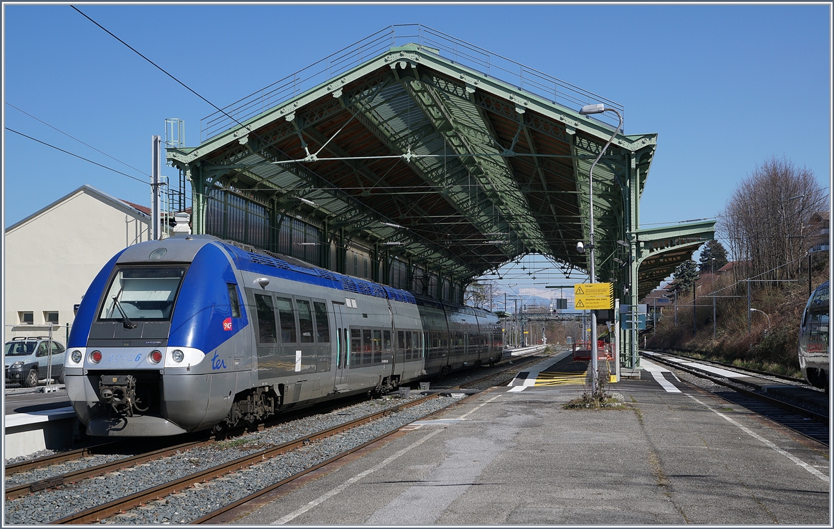 Der SNCF  82666 erreicht sein Ziel Evian.

23. M�rz 2019