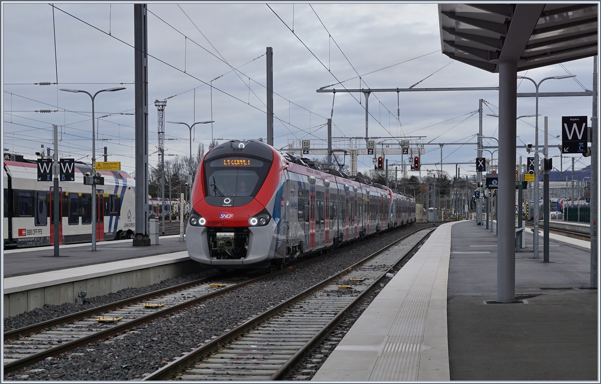 Der SNCF Z 31507 und ein weitert als L�man Express in Annemasse. 

15. Dez. 2019