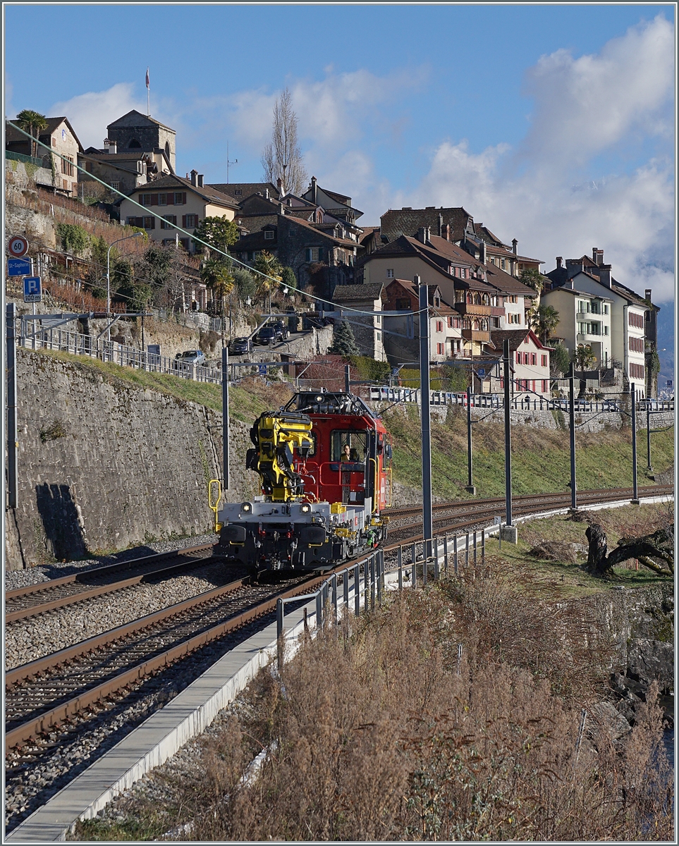 Der Tm 234.422-4  Dart  (Windhoff) ist bei St-Saphorin auf dem Weg in Richtung Lausanne. 

10. Januar 2022