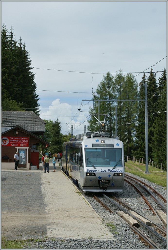 Der Train des Etoises auf der Gipfelstation Les Pleiades.
26. Juli 2011