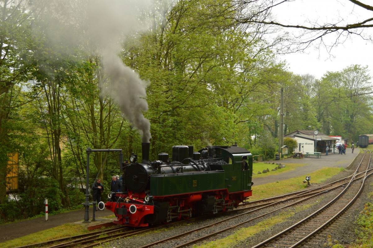 Die 11sm am Wasserkran in Brohl am 01.05.2015.