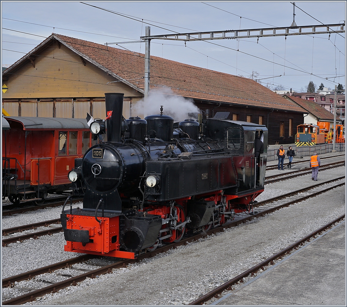 Die Blonay-Chamby G 2x 2/2 105 in Châtel St-Denis anlässlich der Umgestaltung der Bahnanlangen (Durchgangsbahnhof statt Spitzkehre). 


3. März 2019