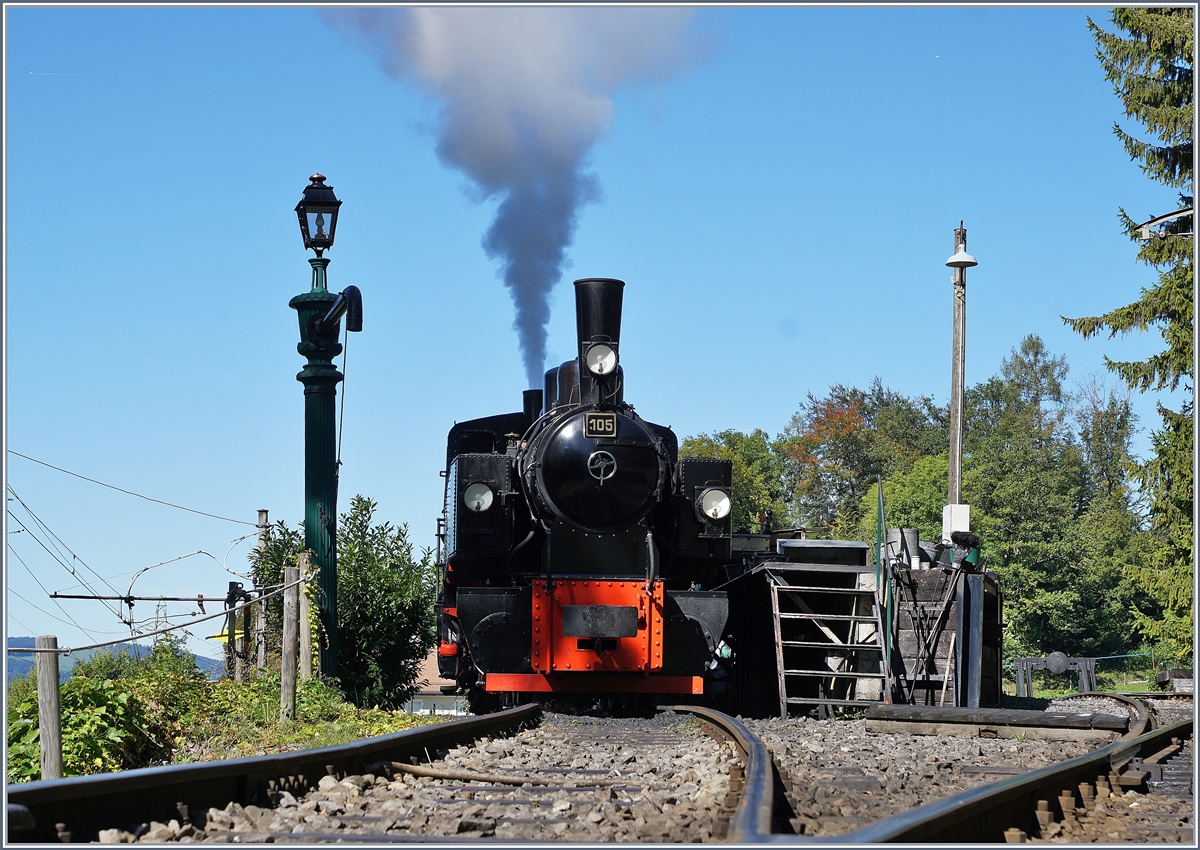 Die Blonay Chamby G 2x 2/2 105 bei der Bekohlung in Chaulin.

29. Sept. 2019