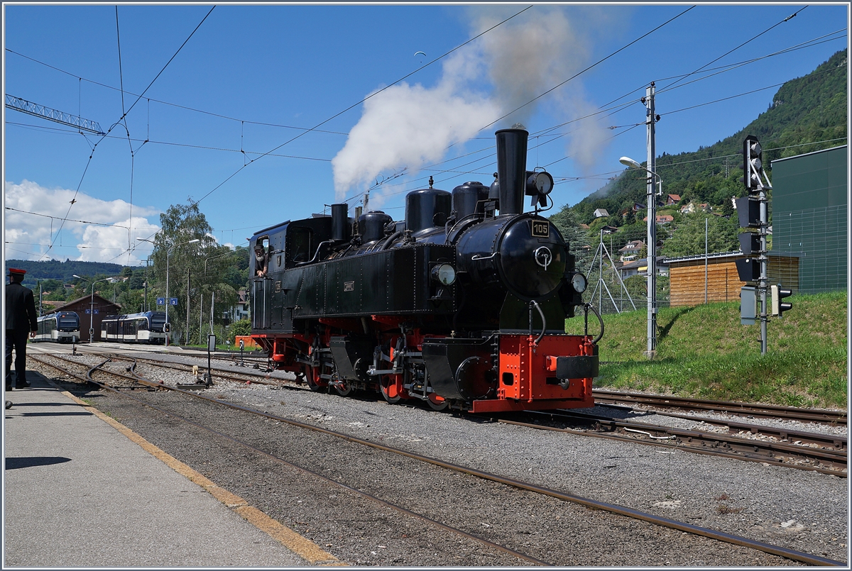 Die Blonay Chamby G 2x 2/2 105 rangiert in Blonay.

21. Juni 2020