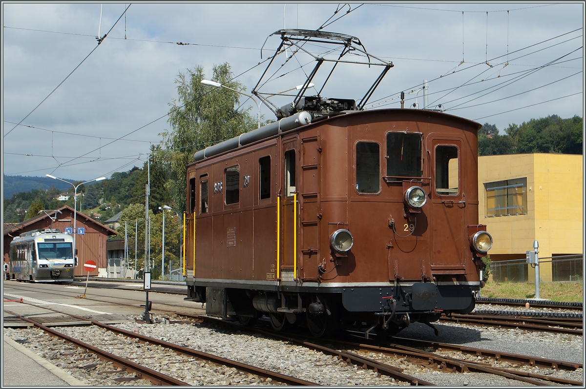 Die BOB HGe 3/3 29, nun bei der B-C, beim Rangieren in Blonay.
14. Sept. 2014