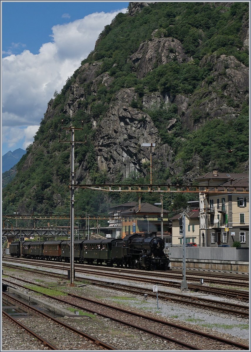 Die C 5/6 2678  Elefant  hat Bodio erreicht.
28. Juli 2016