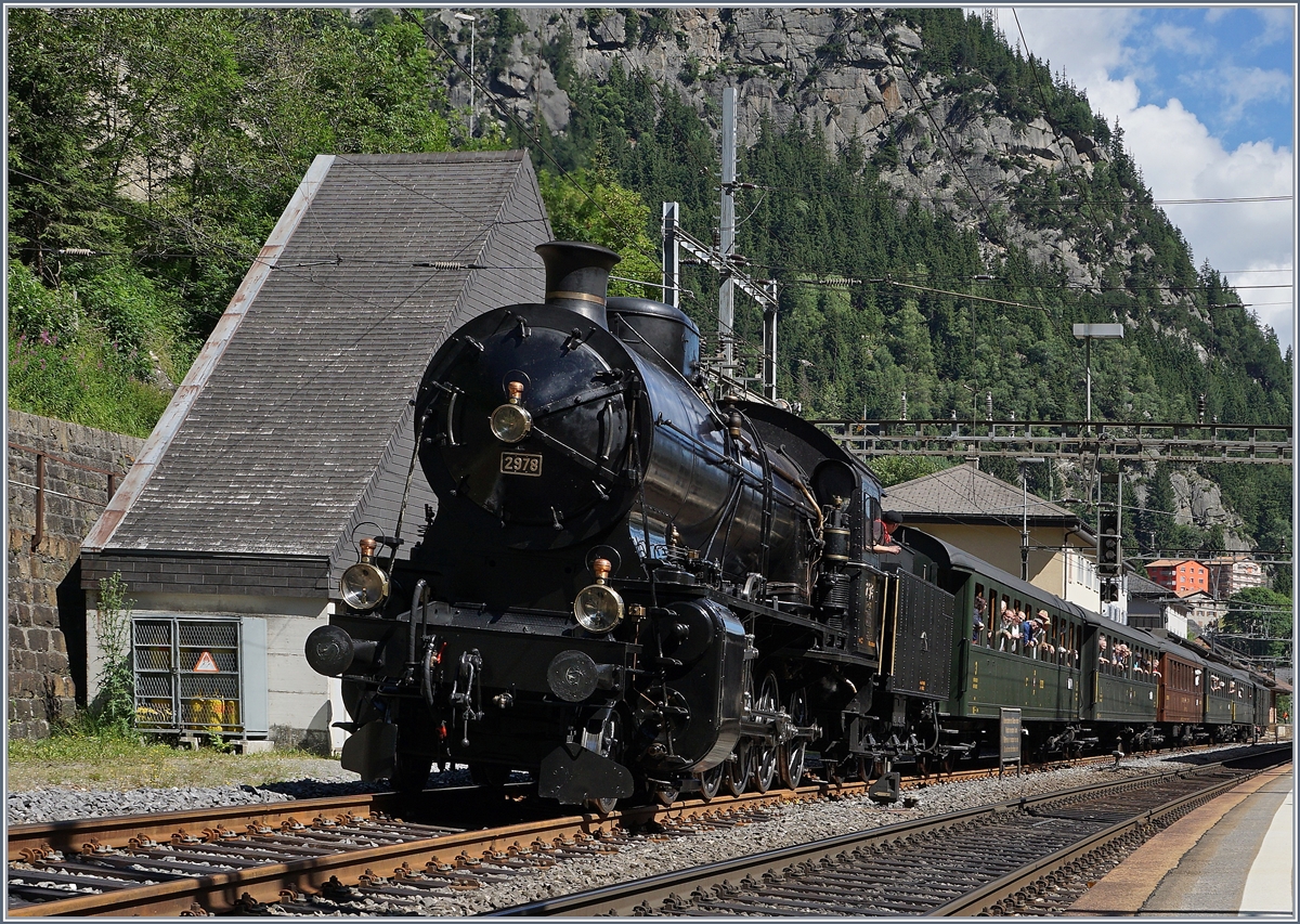 Die C 5/6 2978  Elefant  in Göschenen. 28. Juli 2016