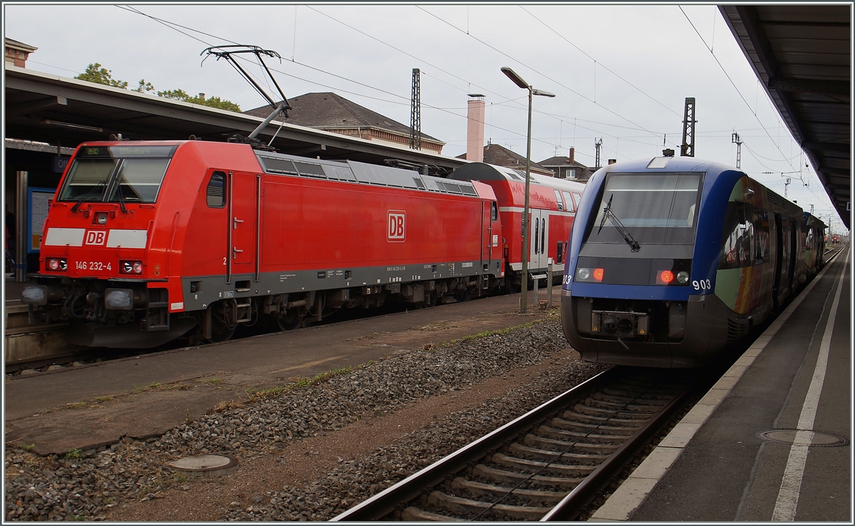 Die DB 146 232-4 und eine SNCF  Walfisch  in Offenburg.
15. Sept. 2015