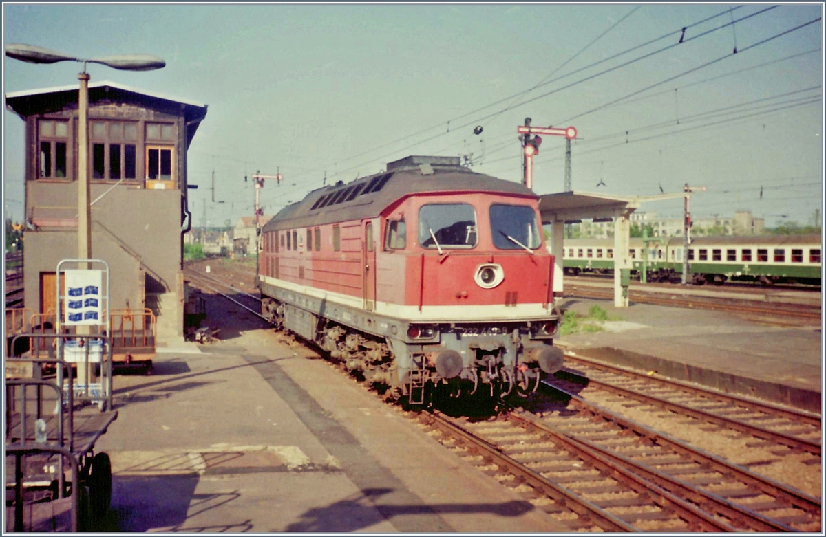 Die DR 232 449-9 in Dresden Neustadt.

19. Mai 1992