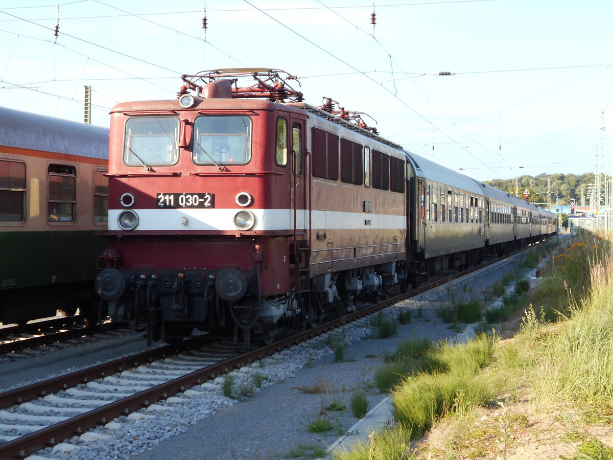Die EGP 211 030 brachte,am 07.Juli 2018,den Störtebekersonderzug von Ilmenau nach Bergen/Rügen.