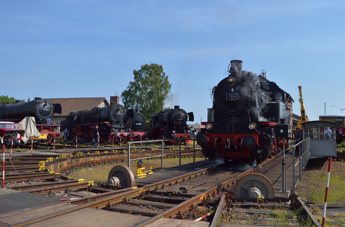 Die ELNA 184 DME auf der Drehscheibe in Darmstadt-Kranichstein am 14.05.2015