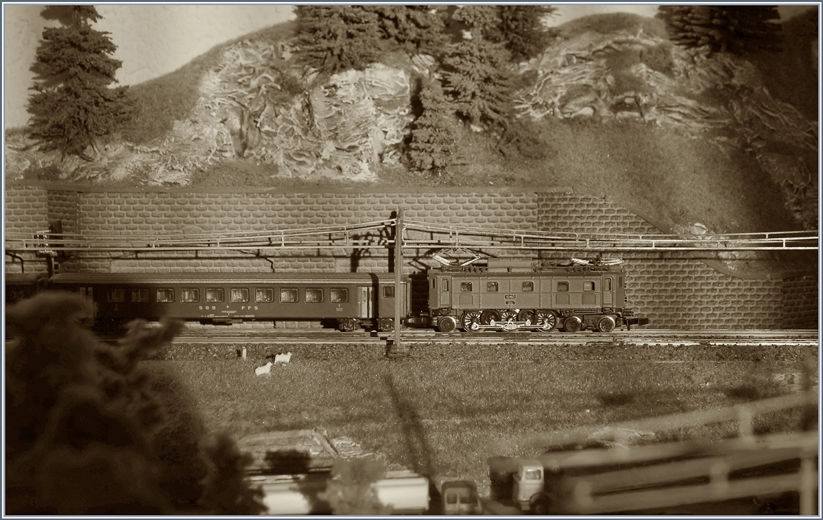 Die märklin mini club Ae 3/6 mit einem Regionalzug auf meiner Modellbahn. 

20. Nov. 2017