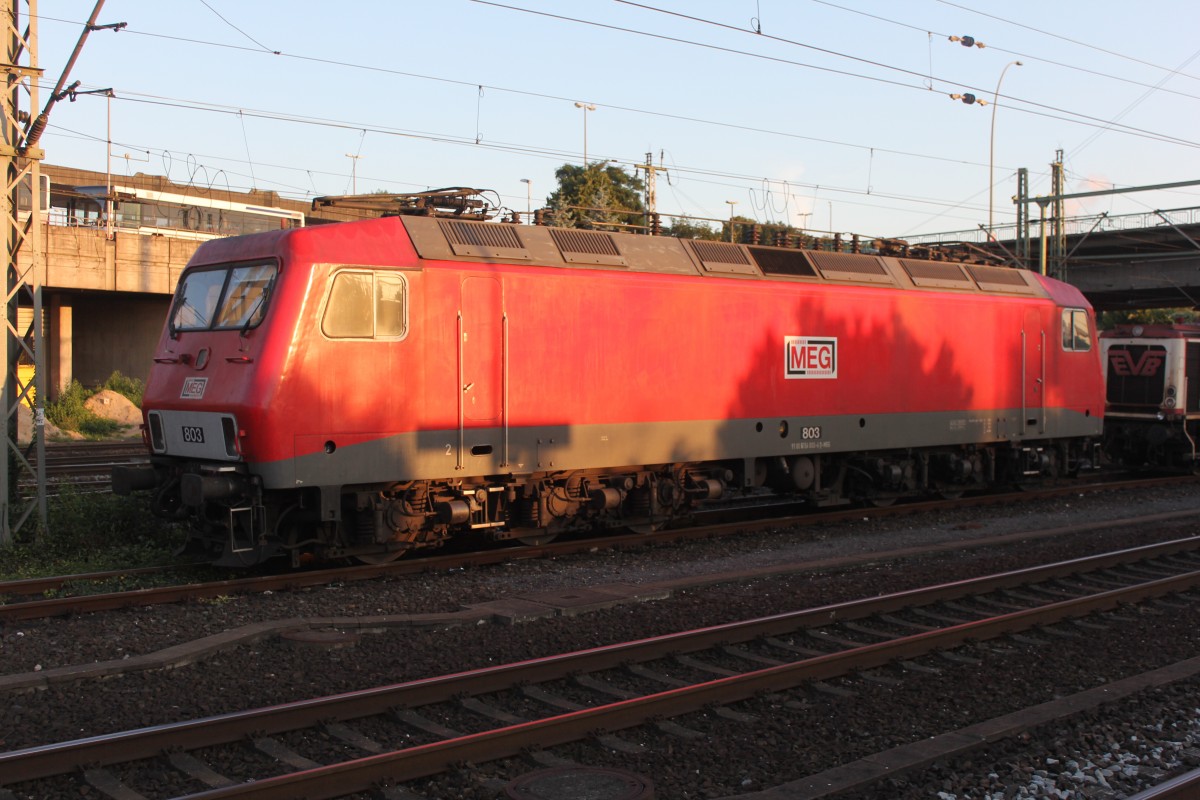 Die MEG 803 ( 156 003-6 ) steht am Frühen Morgen des 17.07.2014 um kurz nach 06:00 Uhr in Hamburg Harburg Abgestellt.