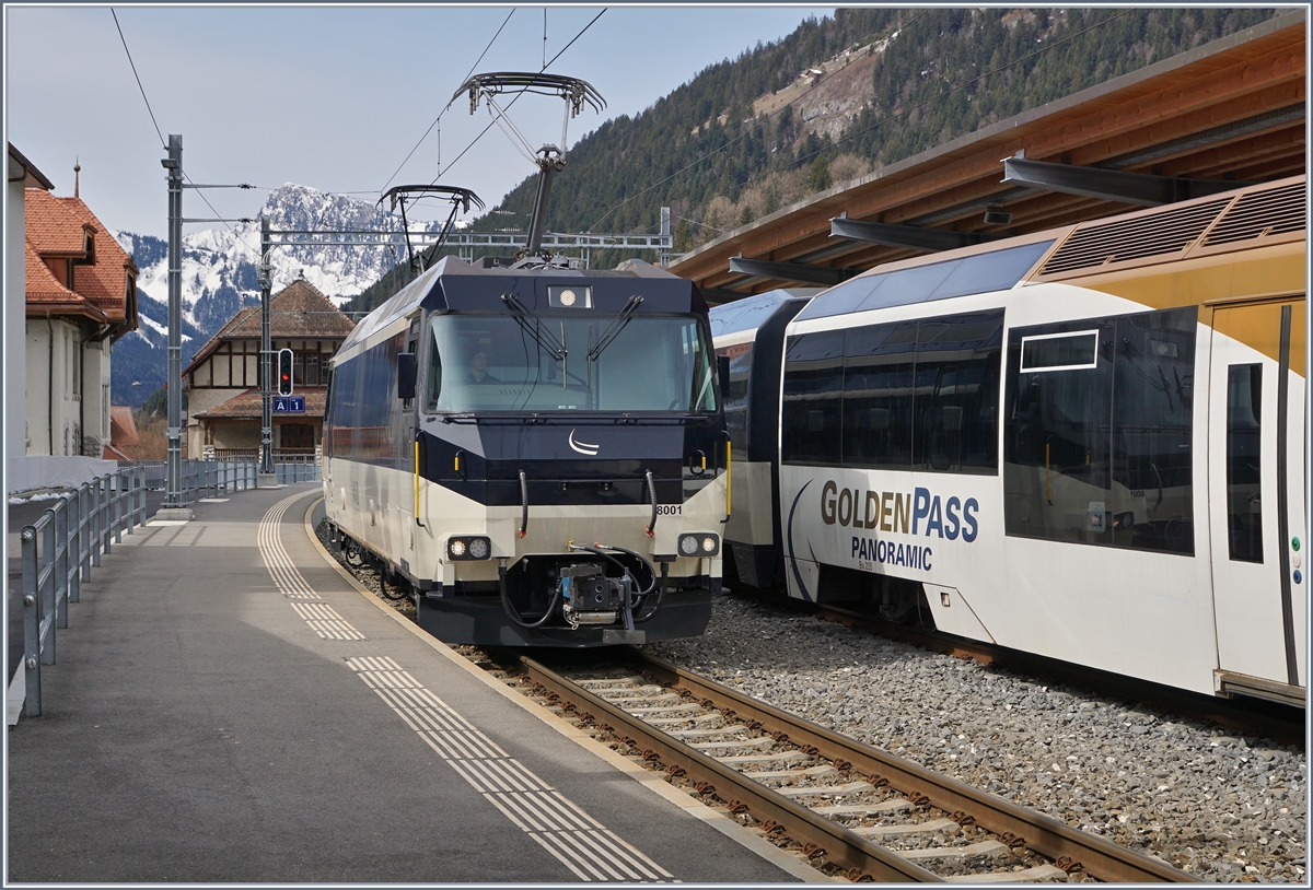 Die MOB Ge 4/4 8001 in Château d'Oex.
2. April 2018