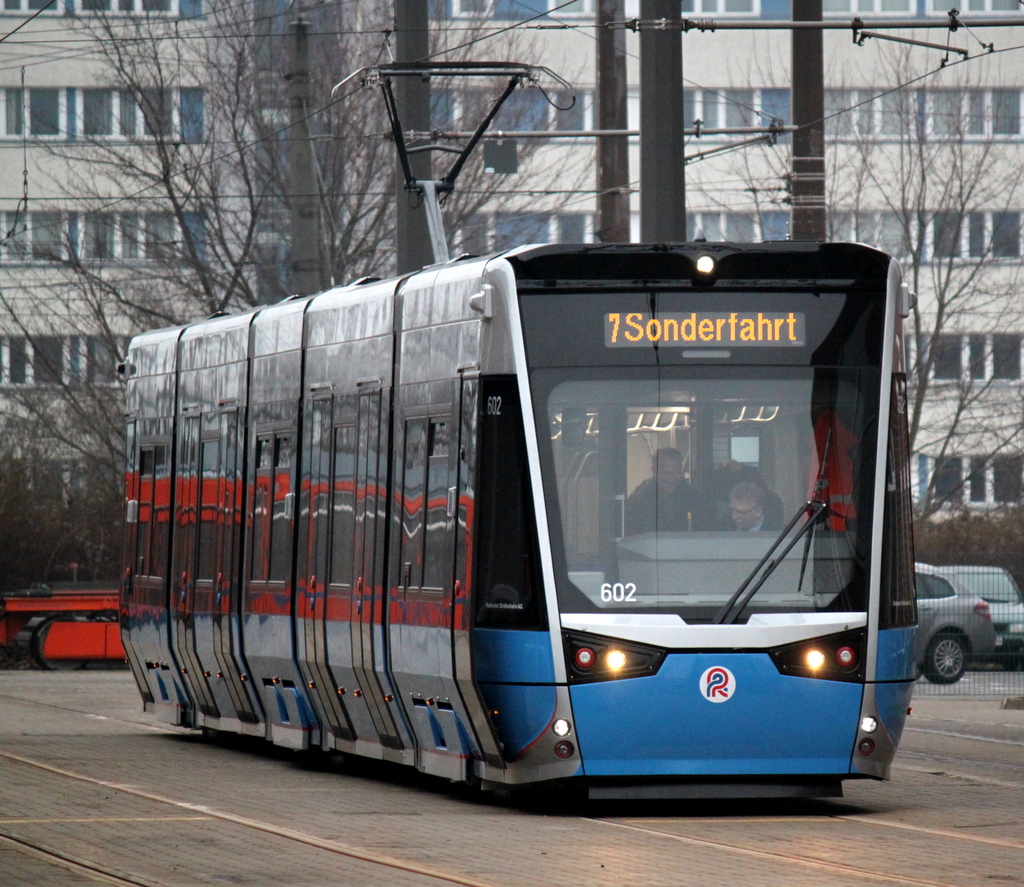 Die neue HightechStraßenbahn vom Typ Vossloh 6N2 für