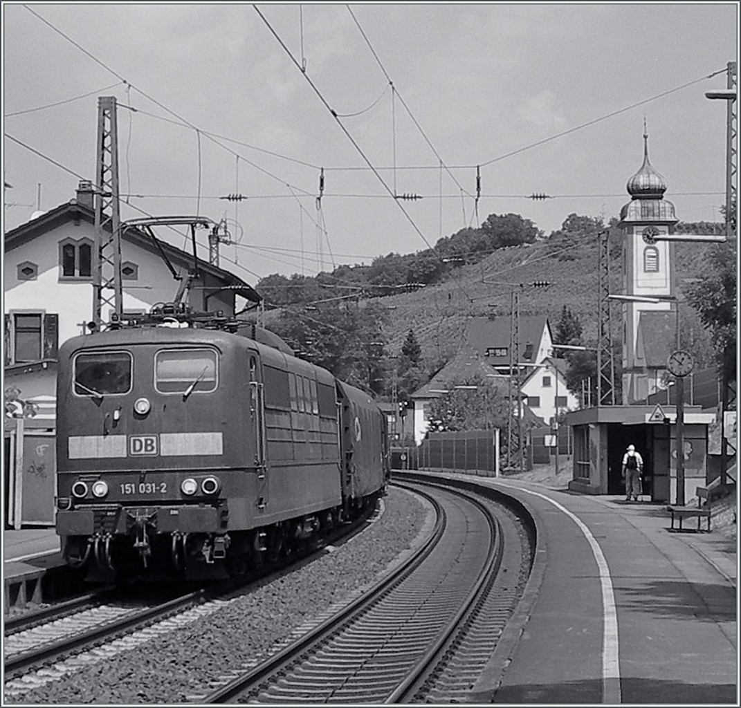 Die sch�ne 151 031-2 in Bad Bellingen.
5. Juli 2006