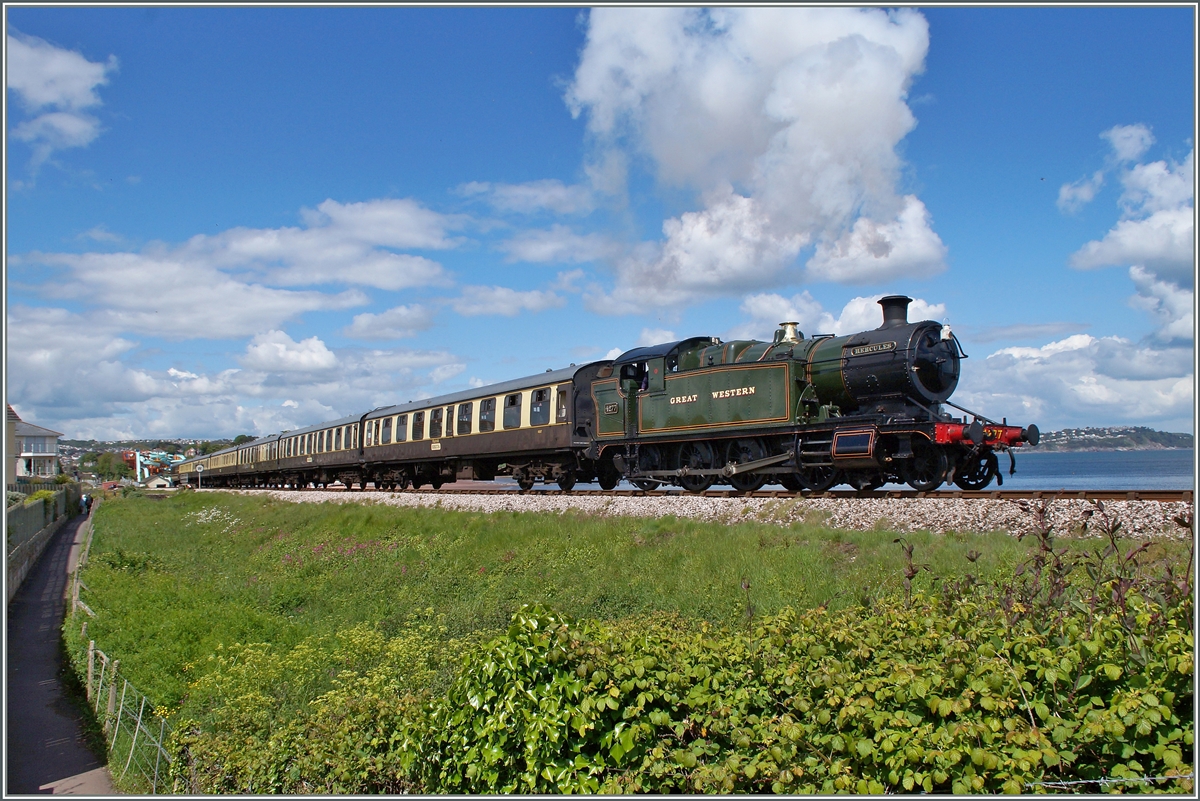 Die sch�ne (und dem Namen nach starke) Dampflok 4277  Hercuiles  kurz nach Goodrington. 
13. Mai 2014
