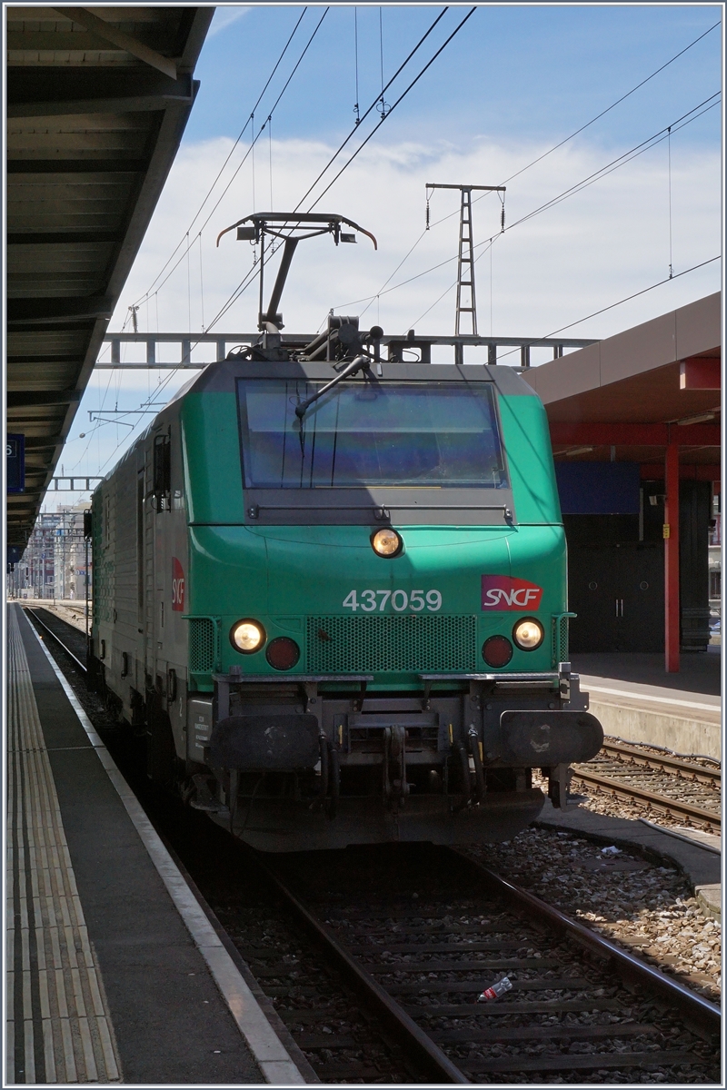 Die SNCF BB 37 059 in Gen�ve.
20. Juni 2016
