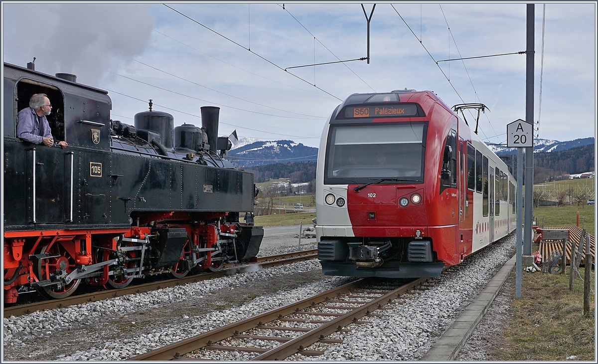 Die Vergangenheit begegnet der Gegenwart - Grund dafür ist die Zukunft: Ab Morgen wird der Bahnbetrieb zwischen Palézieux und Châtel St-Denis infolge Neubau des Durchgangs Bahnhofs von Chatel St-Denis bis im November eingestellt. 

Bossonnens, den 3. März 2019
