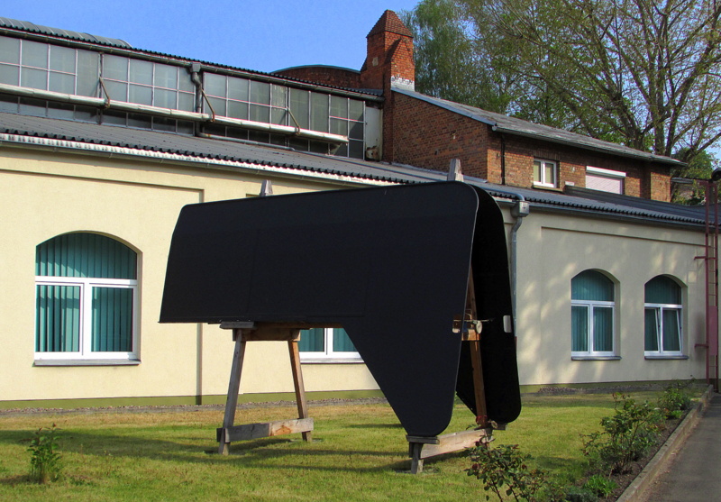 Die Wagnerwindleitbleche von 01 150 am Eingang des DLW Meiningen.
Aufgenommen am 26.April.2014