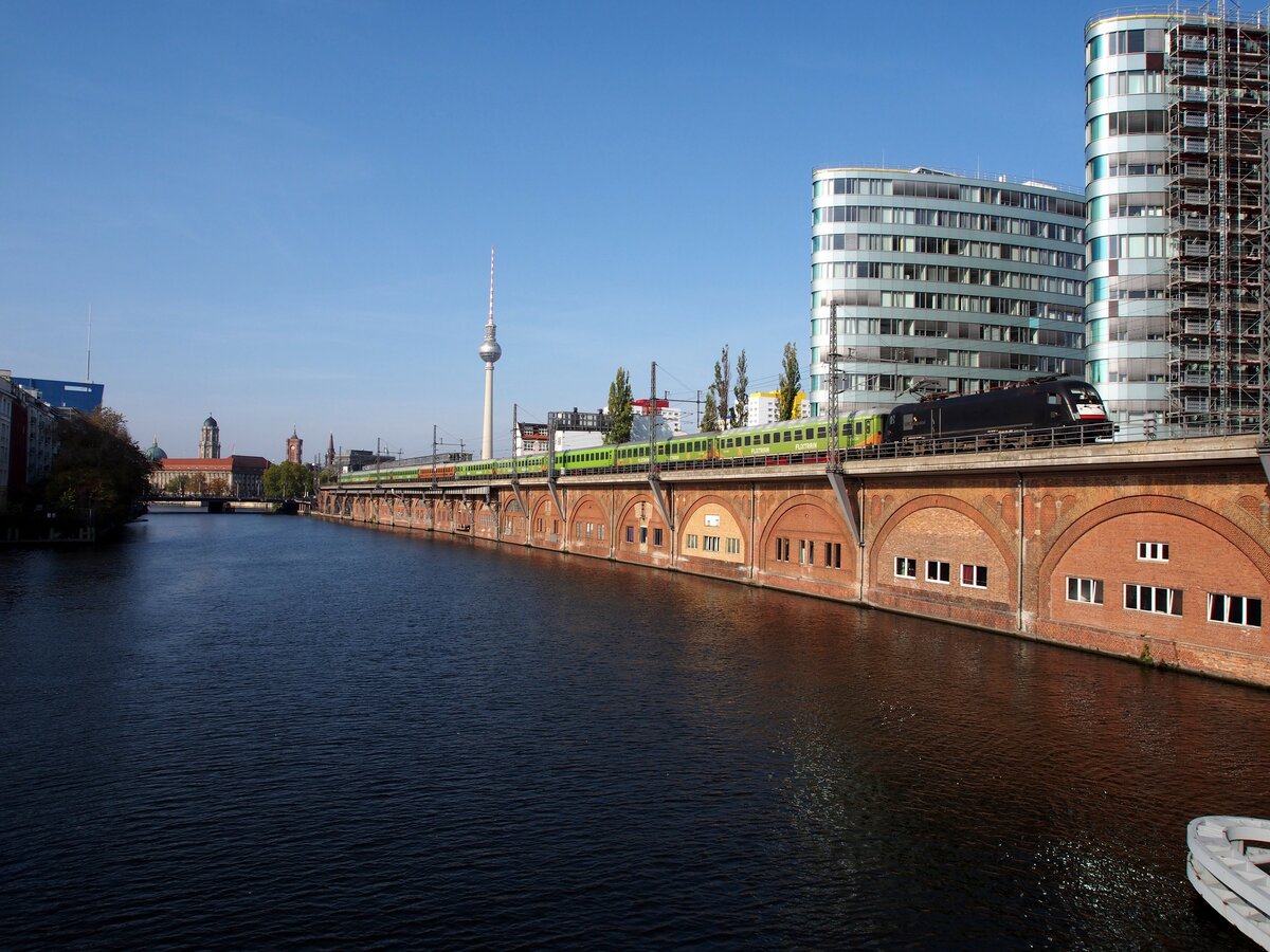 Dispo 182 ESU 2097 MRCE Flixtrain auf der Jannowitzbrücke Berlin am 23.10.2019.