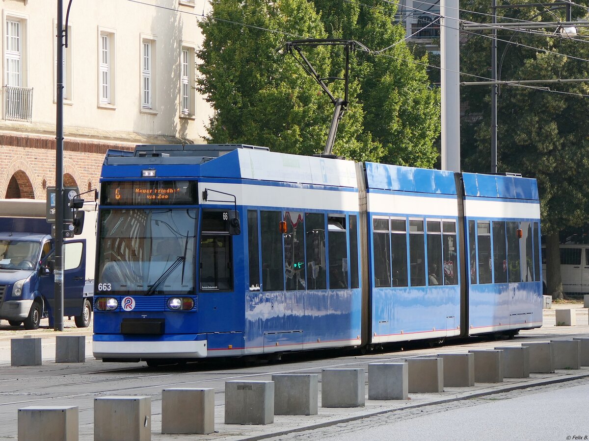 DUEWAG 6N1 NR. 663 der RSAG in Rostock.