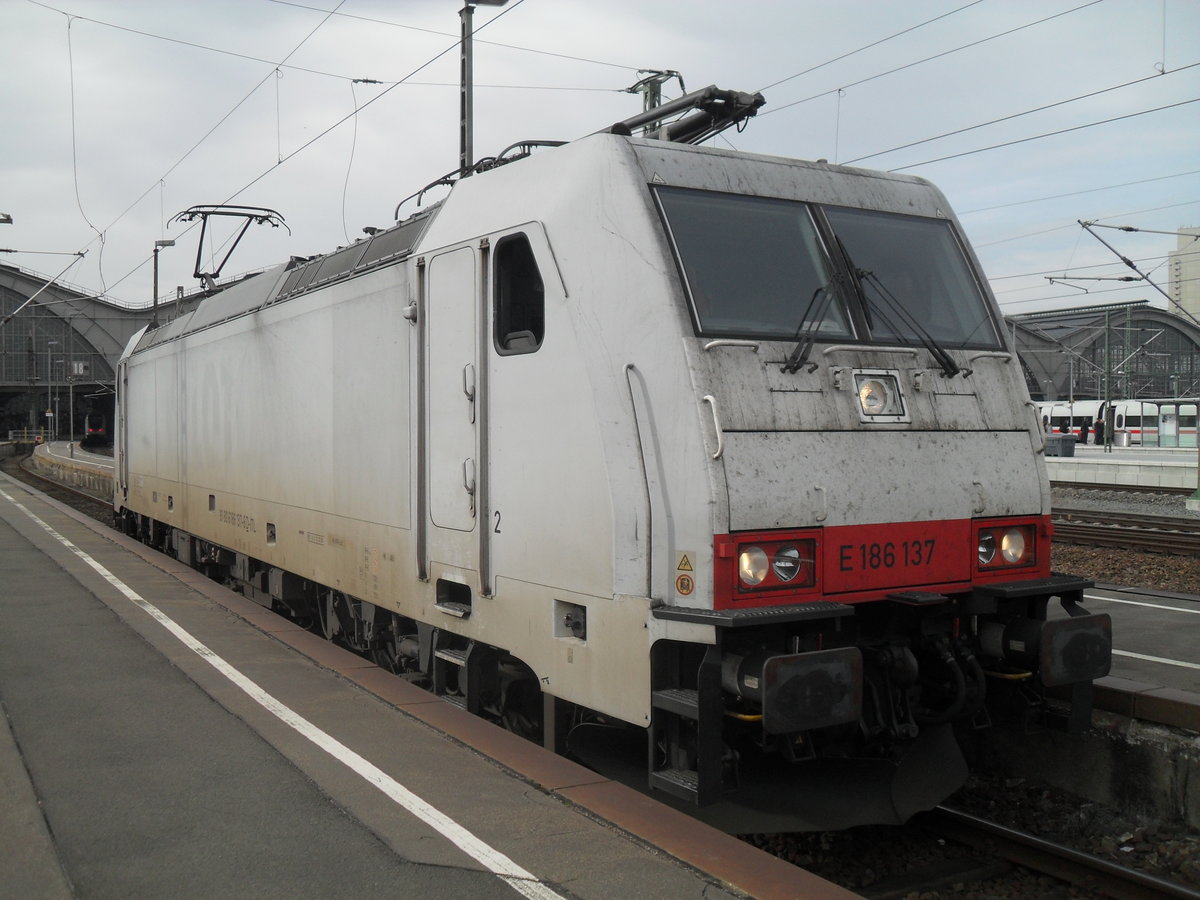 E186 137 der ITL in Leipzig Hbf. (Juli 2016)