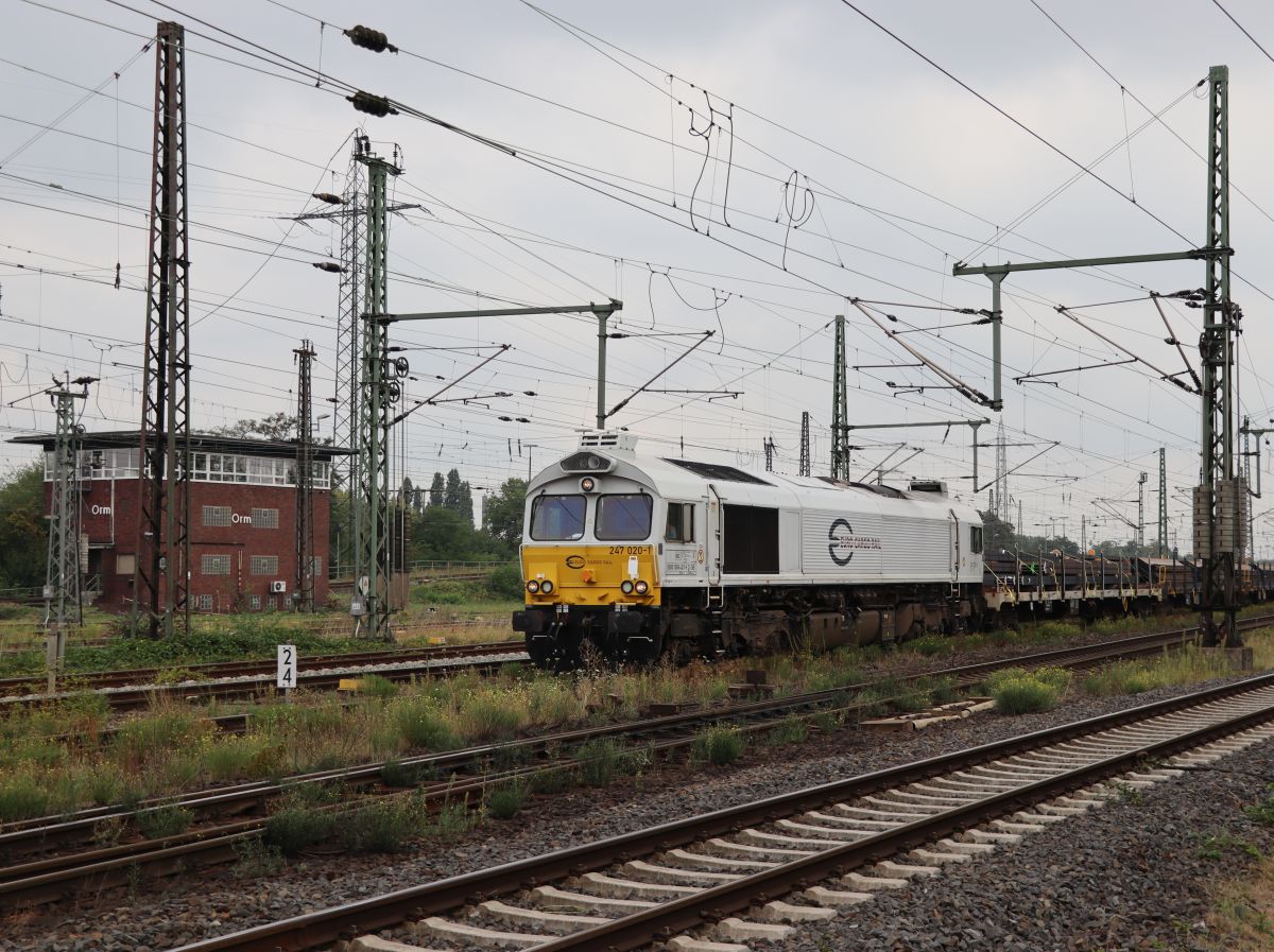 ECR (Euro Cargo Rail) Diesellok 247 020-1 Gterbahnhof Oberhausen West 18-08-2022.

ECR (Euro Cargo Rail) dieselloc 247 020-1 goederenstation Oberhausen West 18-08-2022.