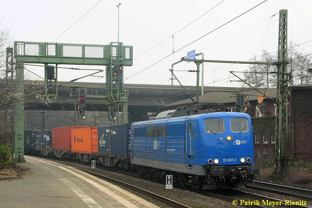 EGP 151 007 mit Containerzug am 20.01.2015 in Hamburg-Harburg auf dem Weg nach Hamburg-Waltershof