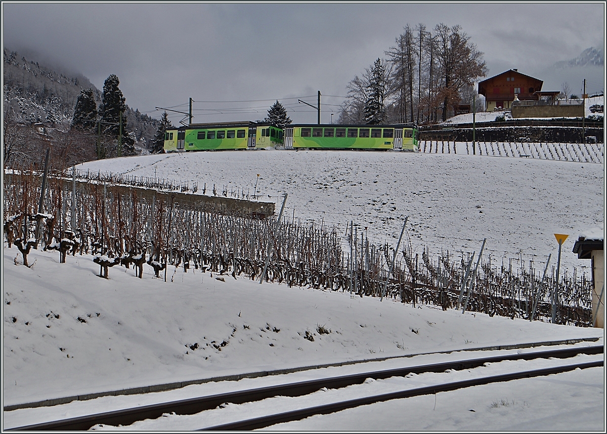 Ein ASD Regionalzug in den winterlichen Weinbergen oberhalb von Aigle.
2. Feb. 2015
