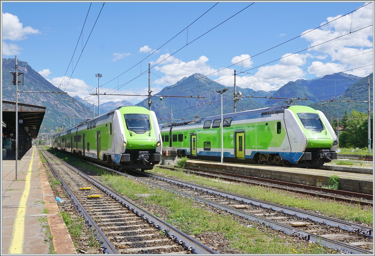 Ein Beispiel der vierteiligen ROCK-Treibzüge: Überraschend schnell haben die Trenord ETR 421 den Regionalverkehr Milano - Domodossola übernommen, so dass selbst die allgegenwärtige E 646 in Domodossola kaum mehr zu sehen ist. 

25. Juni 2022