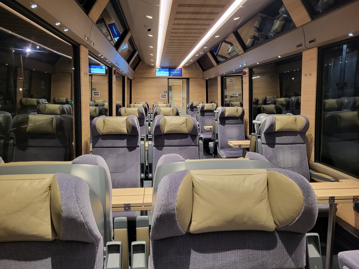 Ein Blick in die 1. Klasse des GoldenPass Express. 
30. Nov. 2024
