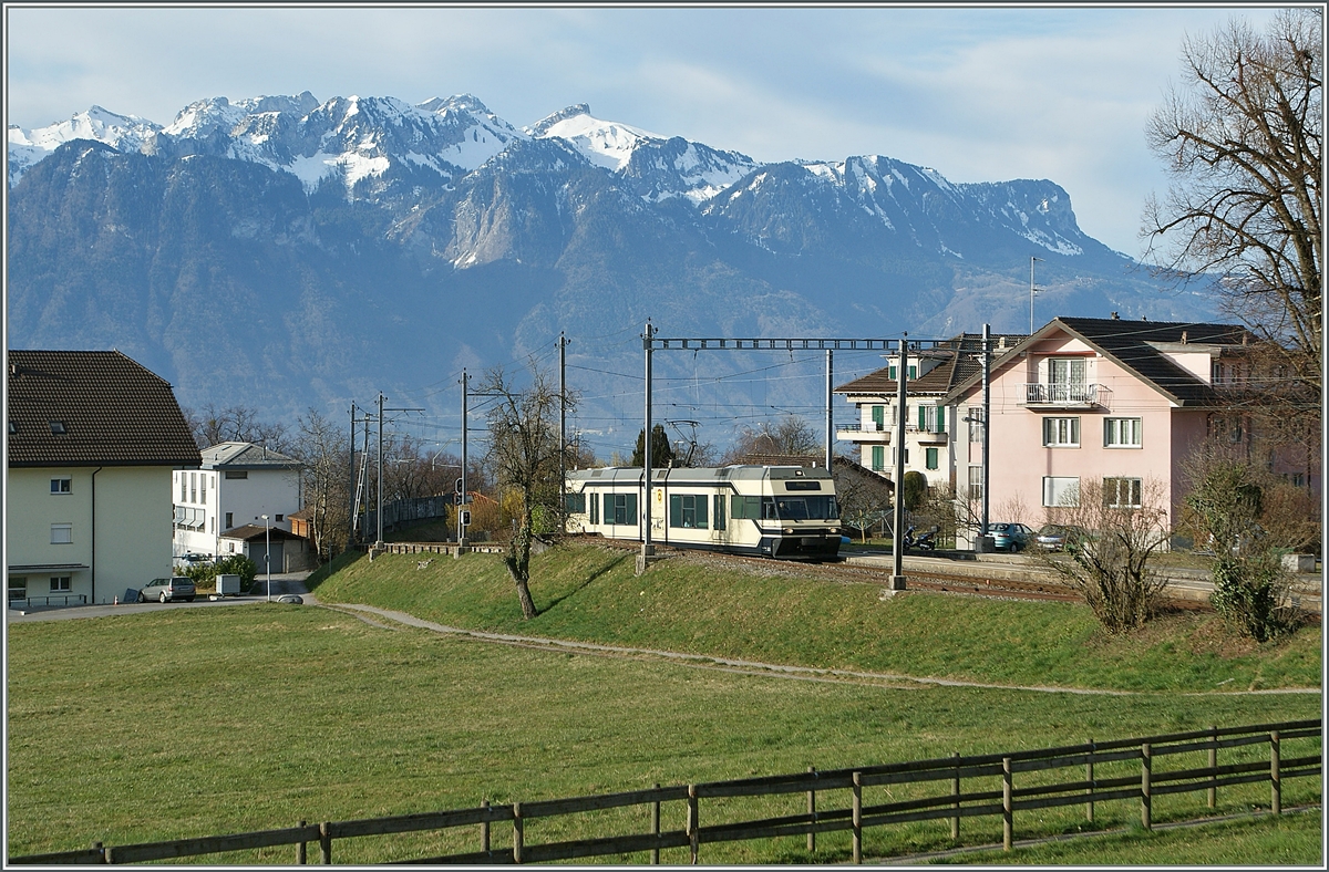 Ein CEV MVR GTW Be 2/6 beim Halt in St-Légier Gare.
15. März 2011
