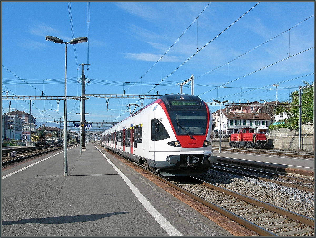 Ein Flirt nach Villeneuve erreicht Renens VD.
27. Okt. 2010