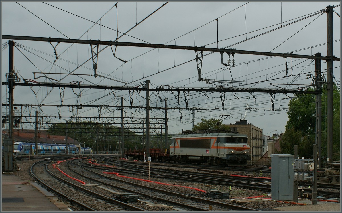 Ein G�erzug erreicht Dijon Ville.22.05.2012