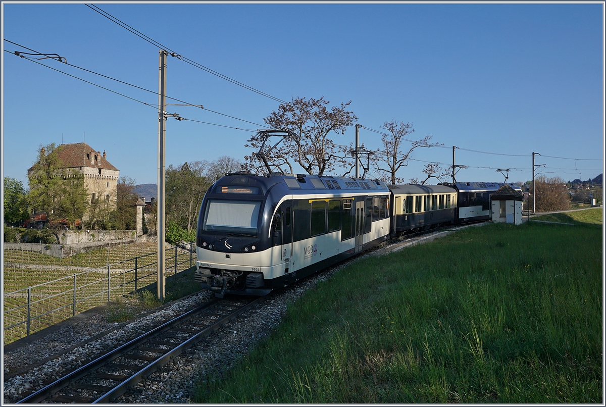 Ein MOB Belle Epoque zeigt sich bei der Haltestelle Châtelard VD.

11. April 2020
