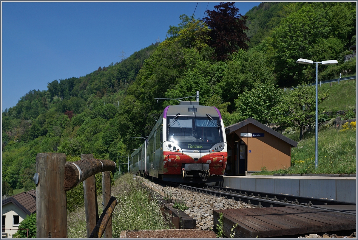 Ein MOB  Lenkerpendel  auf der Fahrt von Zweisimmen nach Montreux bei Sonzier.

7. Mai 2020