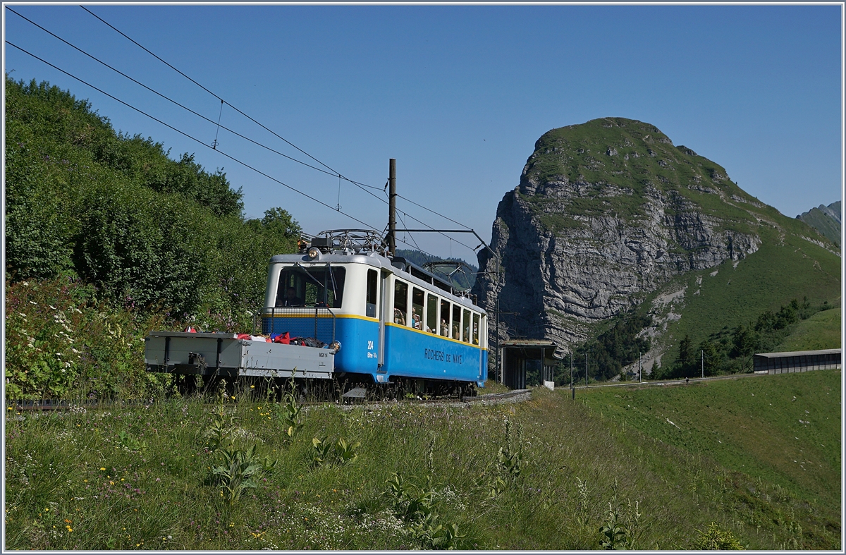 Ein Rochers de Naye Bhe 2/4 kurz nach Jaman auf dem Weg zum Rochers des Naye. 

01.07.2018