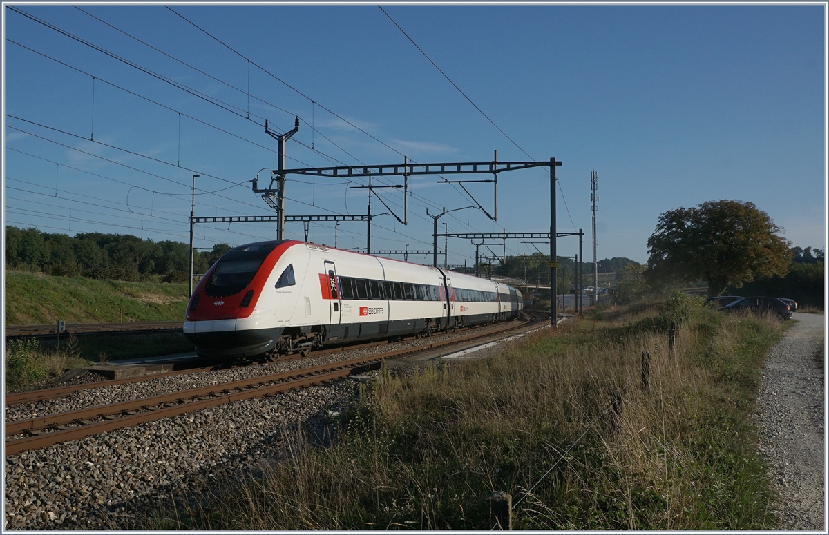 Ein SBB ICN auf der Fahrt von Lausanne nach St.Gallen bei Vufflens la Ville.
29. August 2018