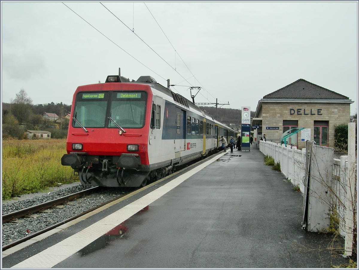 Ein SBB NPZ RBDe 560 ist in Delle eingetroffen, Endstation. Die Strecke endet hier.
23. Nov. 2007