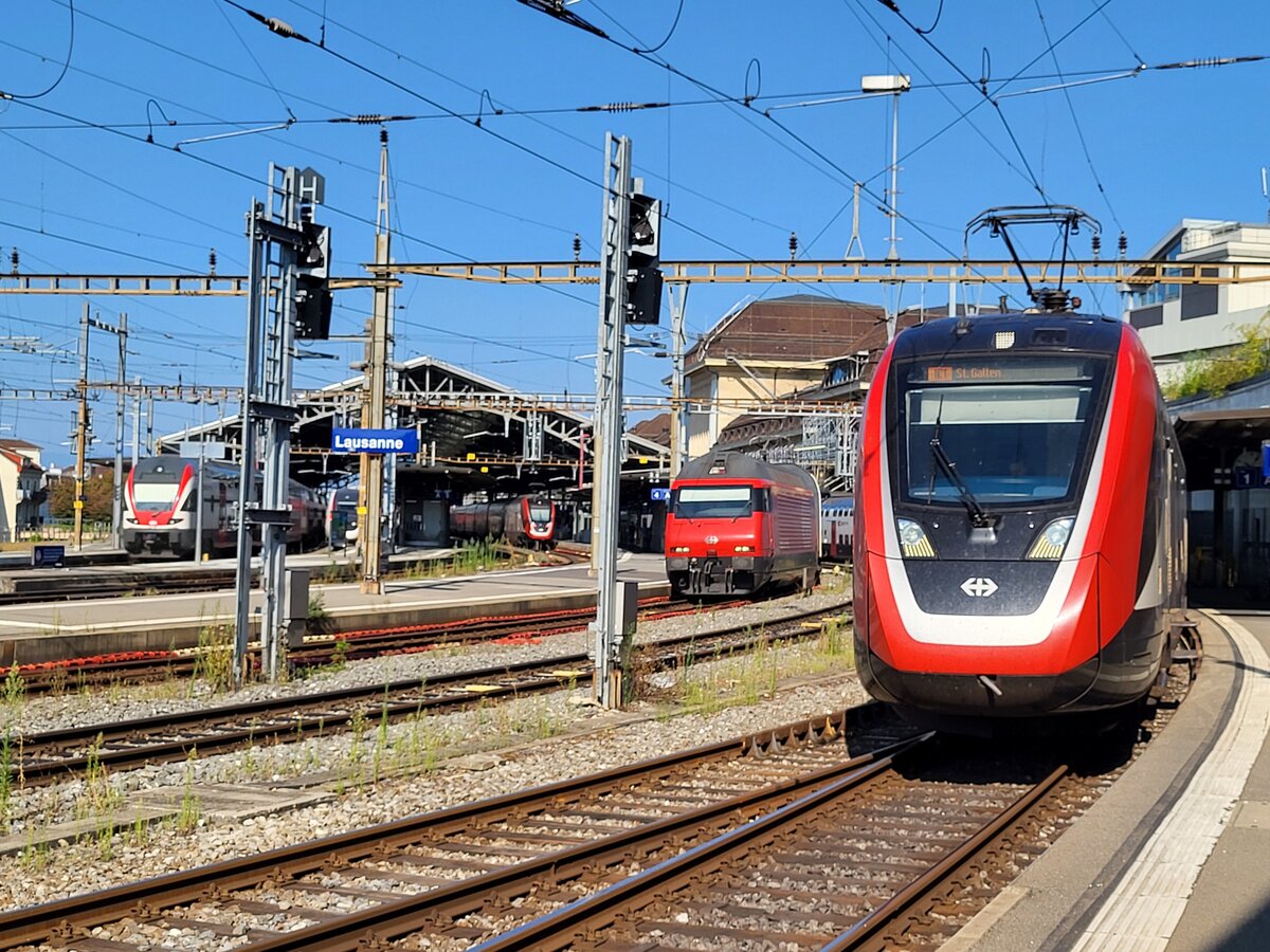 Ein SBB RABe 502  als IR15 nach Luzern in Lausanne.
28. August  2024 