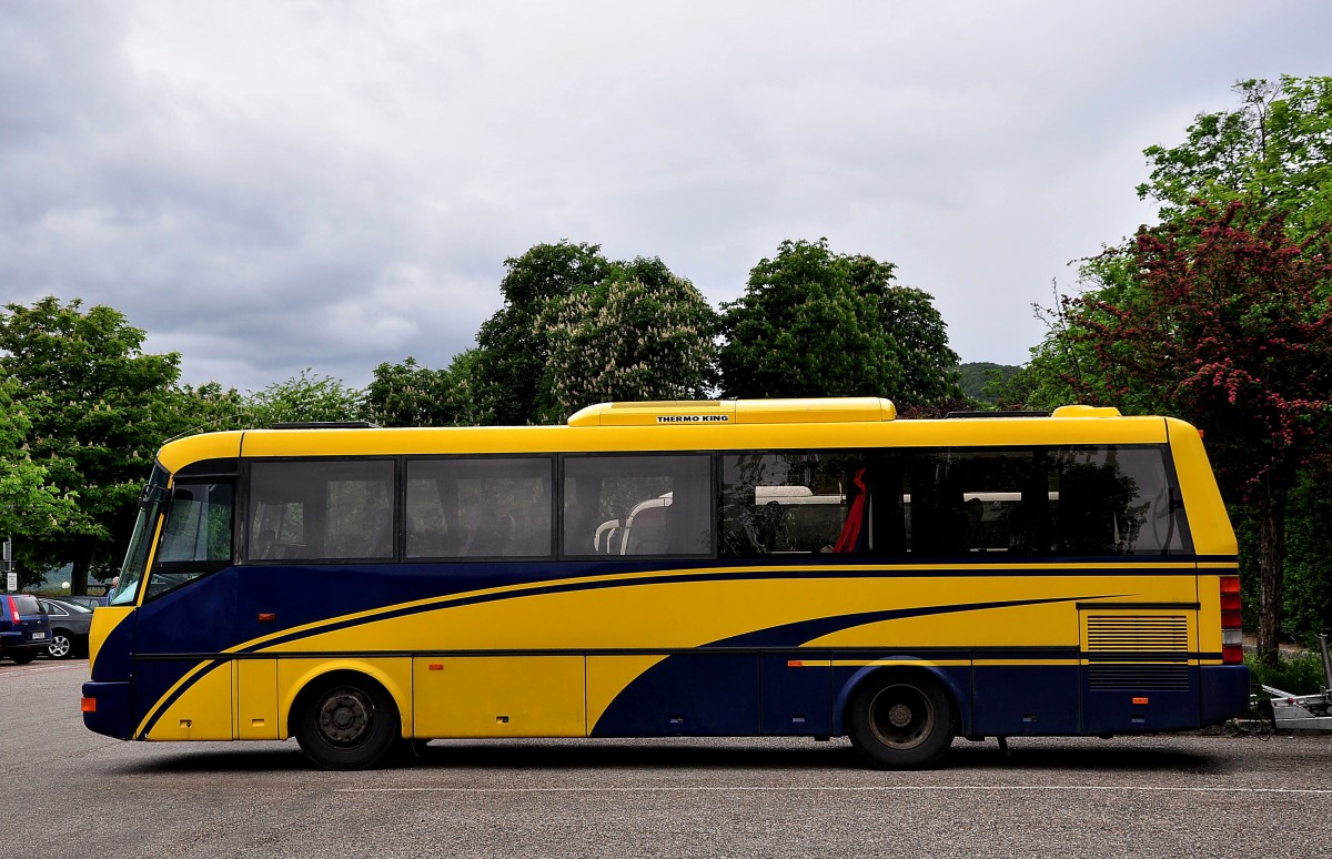 Ein SOR aus der CZ mit einem Radanh�nger am 11.5.2014 in Krems gesehen.