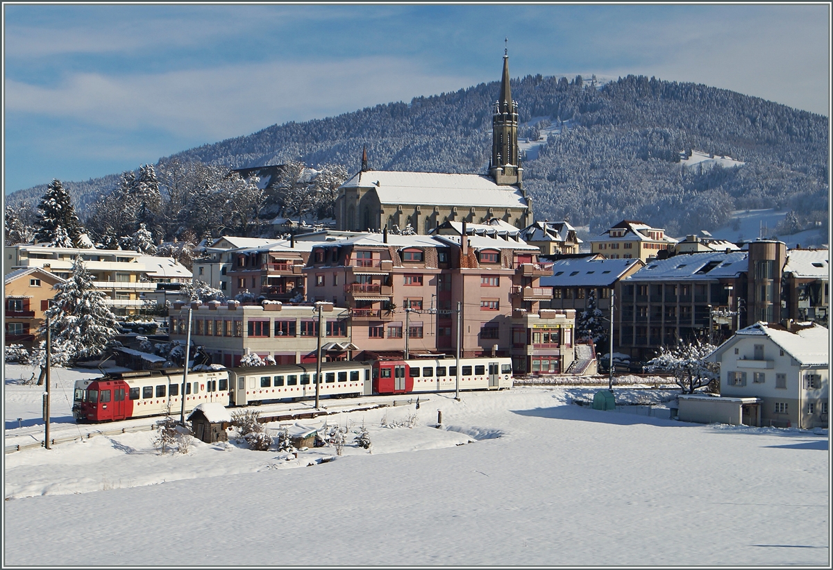 Ein TPF Regionalzug erreicht Châtel St-Denis.
21. Jan. 2015