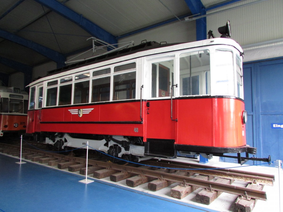 Eine alte Straenbahn im Technik Museum Prora am 16.Okt.2013