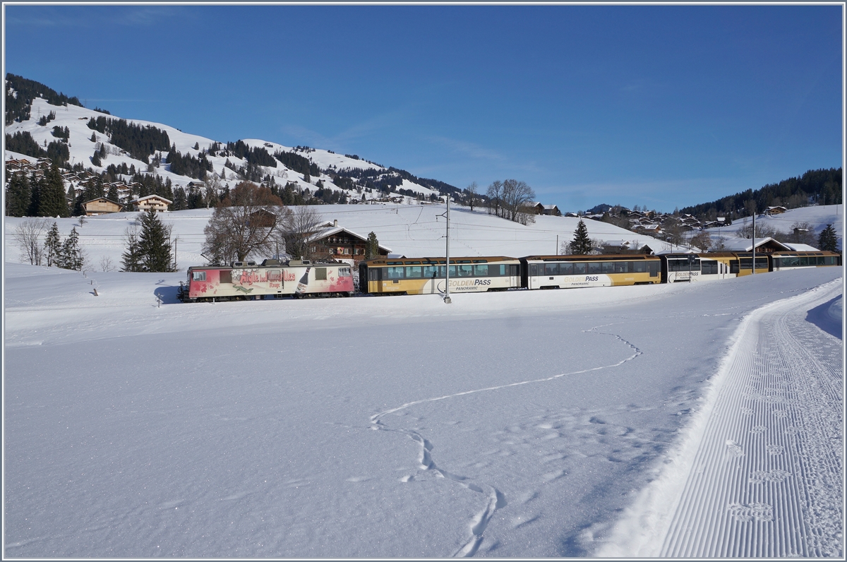 Eine MOB GDe 4/4 mit dem IR 2115  Golden Pass MOB Panoramic  auf dem Weg nach Montreux kurz vor Gruben. 

6.Feb. 2019