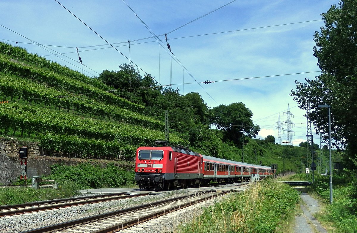 Eine RB Heilbronn - Stuttgart durchf�hrt Nordheim(W�rttemberg).
Aufgenommen im Juli 2016.