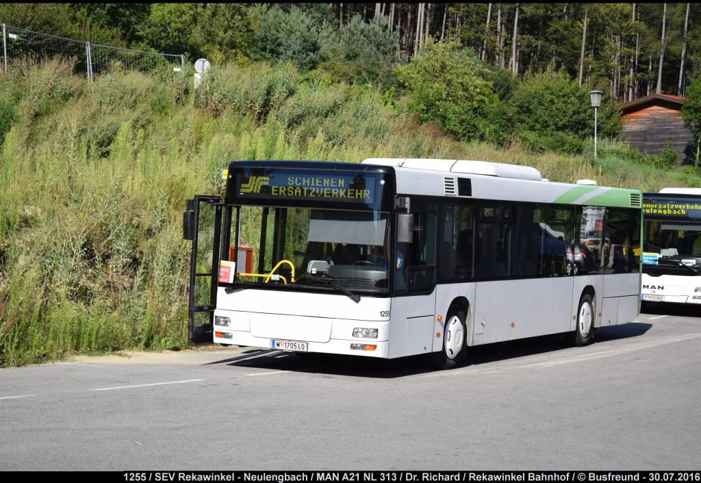 Einer der letzten MAN A21 NL 313 von Dr. Richard (Wien) unterwegs beim SEV im Auftrag der �BB.